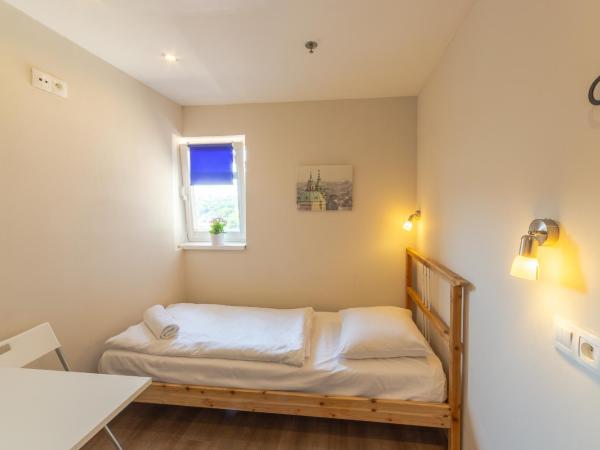 Minimino hotel : photo 1 de la chambre chambre simple avec salle de bains commune