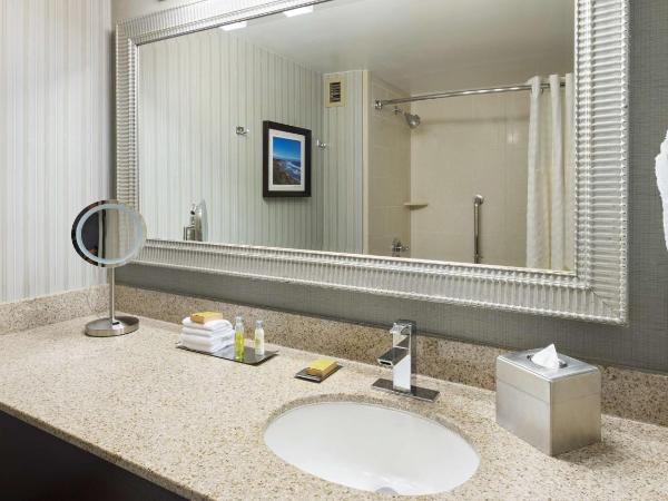 DoubleTree by Hilton San Diego Del Mar : photo 5 de la chambre chambre avec 2 grands lits queen-size 