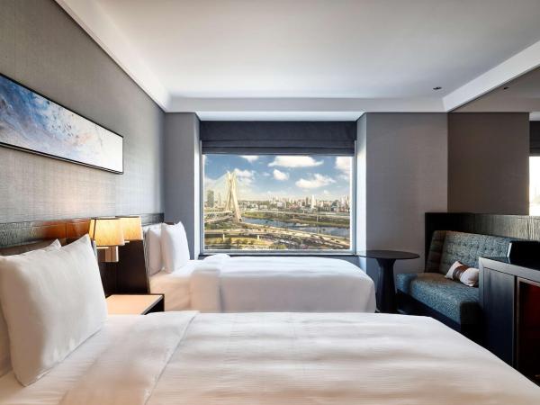 Hilton Sao Paulo Morumbi : photo 2 de la chambre chambre lits jumeaux - vue sur pont estaiada