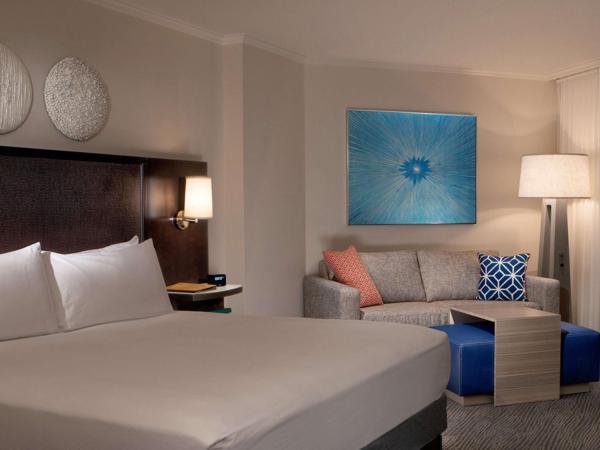 Hilton Orlando Buena Vista Palace - Disney Springs Area : photo 2 de la chambre one-bedroom king suite - mobility and hearing access