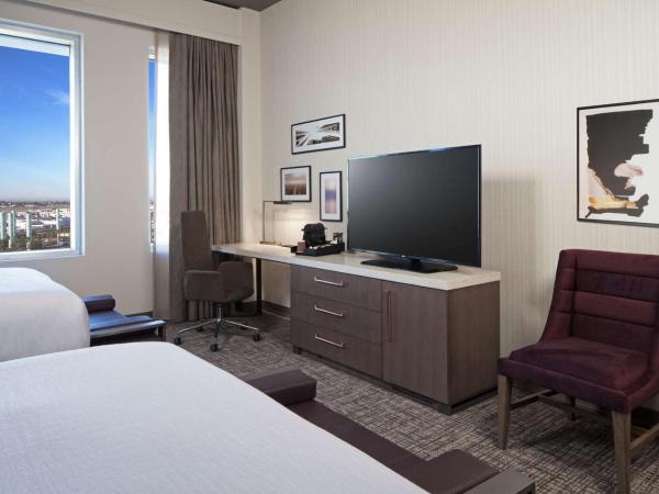 H Hotel Los Angeles, Curio Collection By Hilton : photo 2 de la chambre chambre deluxe avec 2 lits queen-size