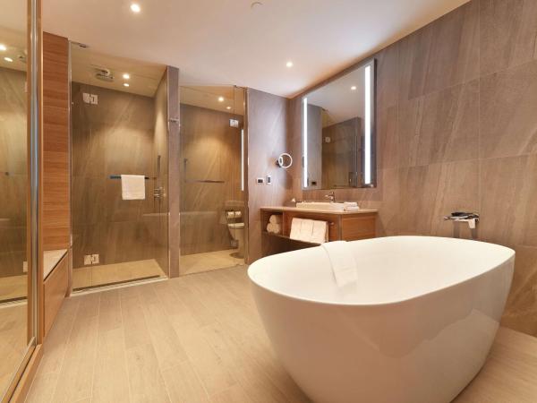 Doubletree By Hilton Perth Waterfront : photo 4 de la chambre premier king room with panoramic river view