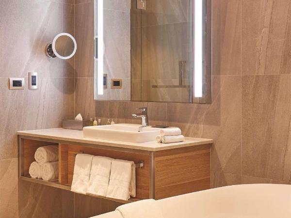 Doubletree By Hilton Perth Waterfront : photo 3 de la chambre premier king room with panoramic river view