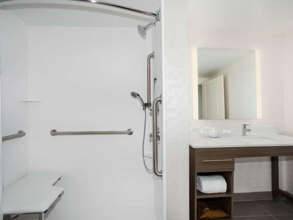 Homewood Suites by Hilton Albuquerque-Journal Center : photo 3 de la chambre suite avec 2 lits queen-size - accessible aux personnes à mobilité réduite