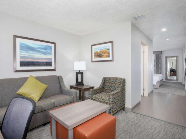 Homewood Suites by Hilton Albuquerque-Journal Center : photo 1 de la chambre suite studio lit king-size - non-fumeurs