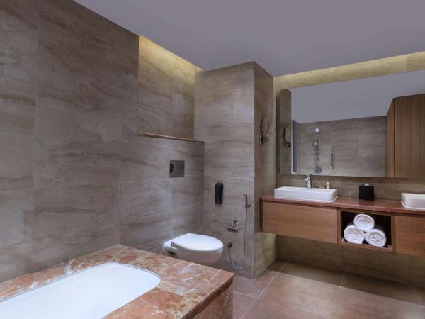 DoubleTree By Hilton Jaipur Amer : photo 4 de la chambre suite 1 chambre