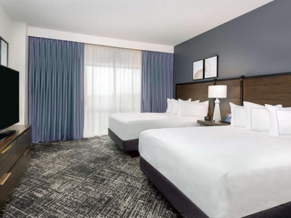 Hilton Charlotte Airport Hotel : photo 4 de la chambre suite avec 2 lits doubles