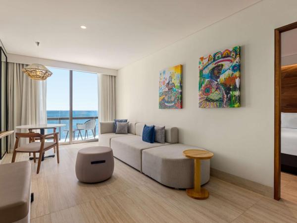 Hilton Cancun, an All-Inclusive Resort : photo 3 de la chambre suite 1 chambre lit queen-size côté océan