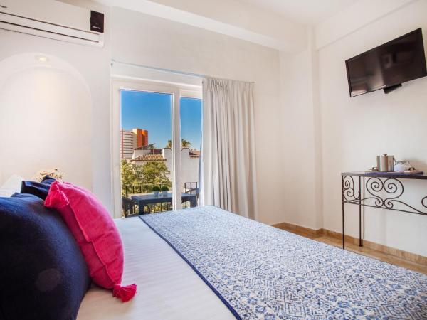 Hotel Suites Mar Elena : photo 4 de la chambre chambre quadruple avec balcon