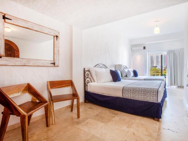 Hotel Suites Mar Elena : photo 2 de la chambre chambre quadruple avec balcon