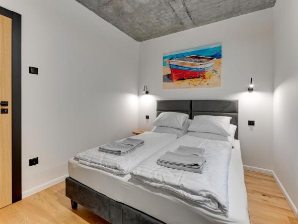 T8- Willa Tetmajera Gdynia : photo 6 de la chambre semi-basement quadruple room