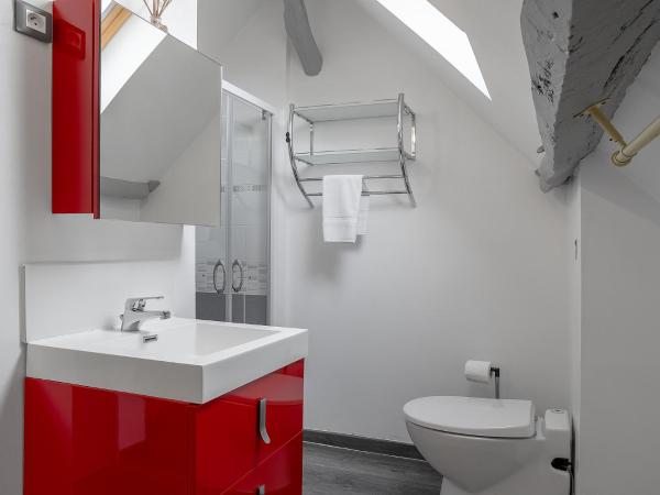 Chambres d'hôte - Clos d'Allonne : photo 3 de la chambre chambre double - mansardée