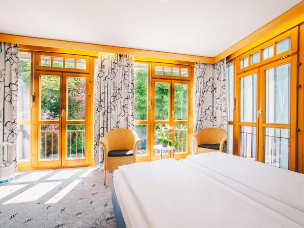 Villa Waldperlach by Blattl : photo 1 de la chambre chambre double - vue sur jardin