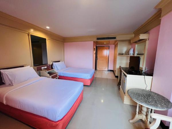 AA Hotel Pattaya : photo 10 de la chambre chambre lits jumeaux supérieure