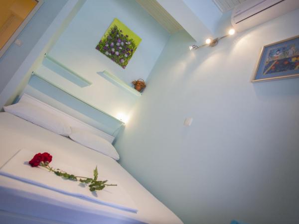 Villa Neda : photo 2 de la chambre studio avec balcon et vue sur la montagne