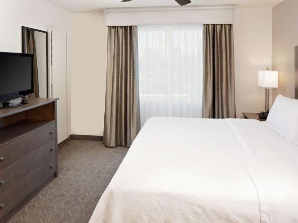 Homewood Suites by Hilton Dallas Market Center : photo 2 de la chambre suite 1 chambre lit king-size - non-fumeurs