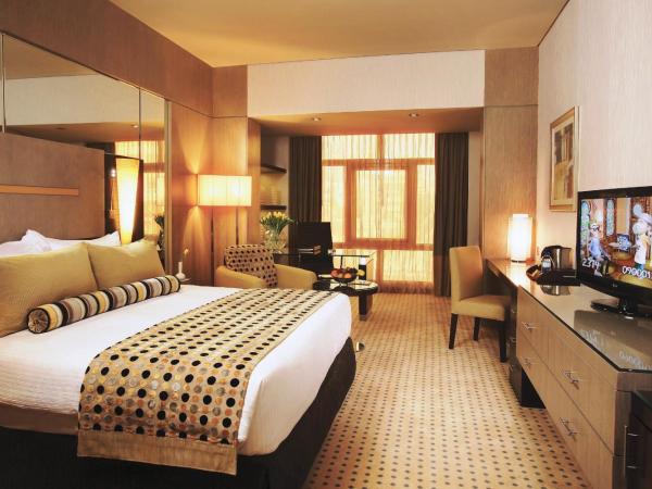 TIME Grand Plaza Hotel, Dubai Airport : photo 3 de la chambre suite deluxe avec lit king-size