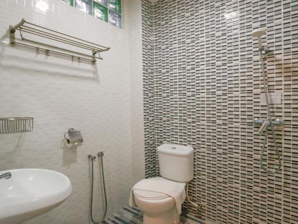 Travelland Hotel : photo 6 de la chambre chambre triple sans fenêtre