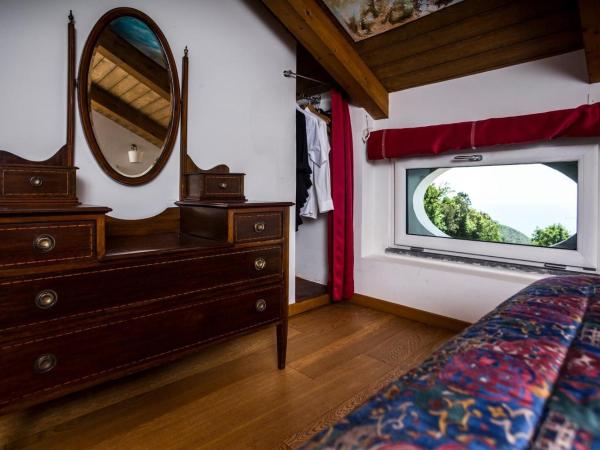 Agriturismo Villa Lupara : photo 10 de la chambre chambre familiale - vue sur mer