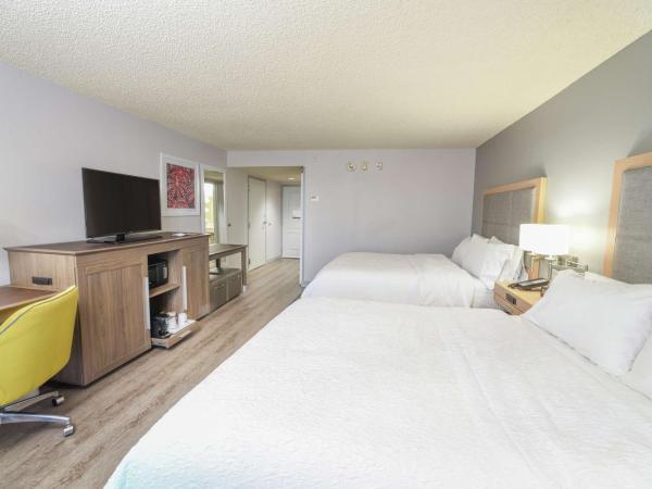 Hampton Inn Jacksonville - East Regency Square : photo 1 de la chambre chambre 2 lits queen-size - accessible aux personnes à mobilité réduite et adaptée aux personnes malentendantes - non-fumeurs
