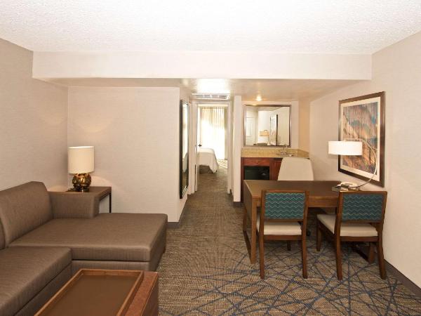 Embassy Suites by Hilton Colorado Springs : photo 4 de la chambre suite avec 2 lits king-size