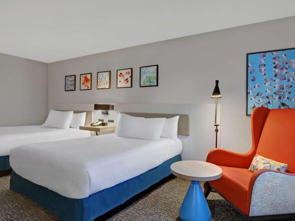 Hilton Garden Inn Jacksonville JTB/Deerwood Park : photo 1 de la chambre chambre double avec 2 lits doubles