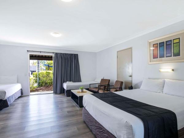 Comfort Inn North Brisbane : photo 1 de la chambre chambre familiale avec 1 lit queen-size et 2 lits simples - non-fumeurs