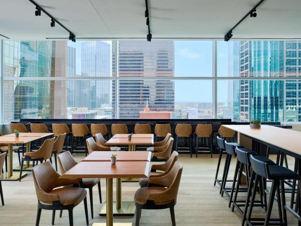 JW Marriott Dallas Arts District : photo 10 de la chambre chambre lit king-size club - niveau club