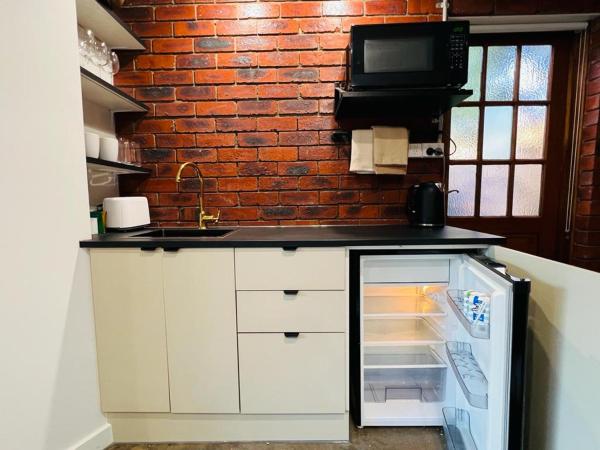 Chic One-Bedroom Studio in the Heart of Elsternwick : photo 4 de la chambre chambre lit queen-size deluxe