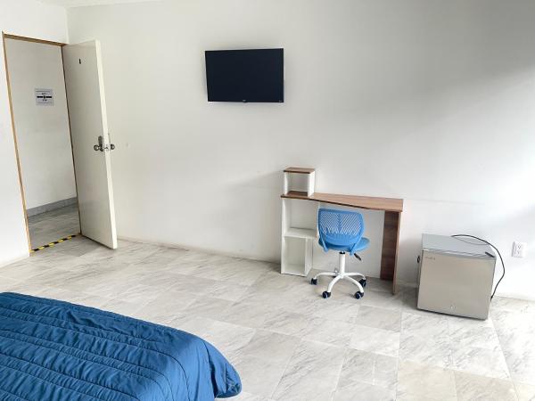 bnb2night Polanco-Lomas : photo 6 de la chambre chambre double affaires avec accès à la salle de sport