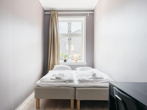 S54 - Private Rooms in the City Center : photo 2 de la chambre chambre double