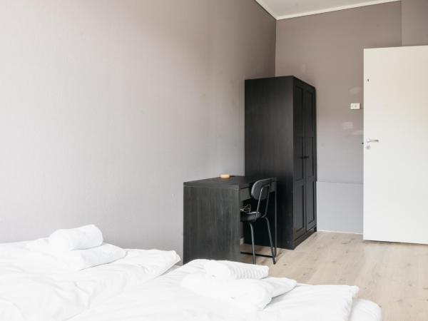 S54 - Private Rooms in the City Center : photo 3 de la chambre chambre double