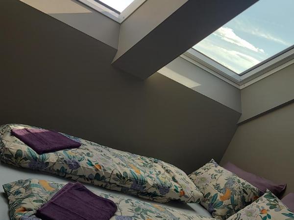 Single Elegant Room i sentrum- Sea View : photo 5 de la chambre chambre double