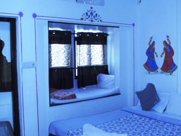 The Royal Lake View Villa : photo 1 de la chambre chambre double supérieure