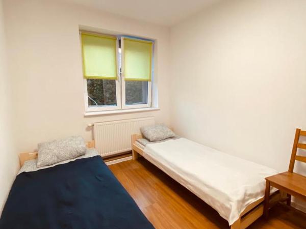 Hostel Warszawa Ursynów : photo 9 de la chambre chambre double standard avec salle de bains commune