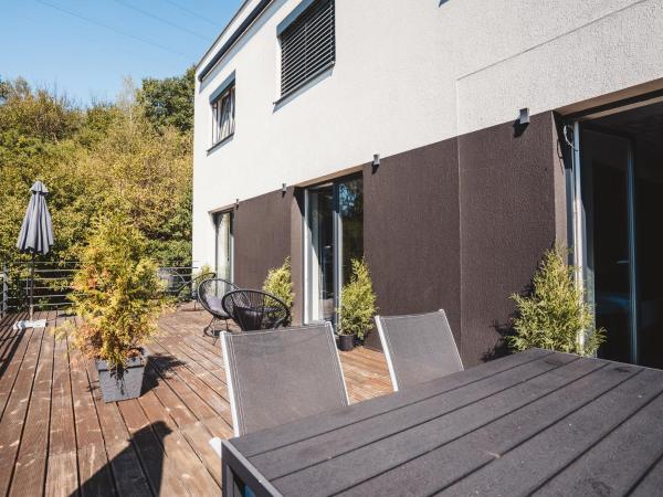 Villa Gall : photo 7 de la chambre chambre triple avec balcon