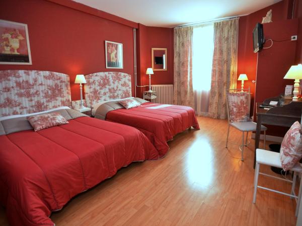 Hôtel La Croix Blanche : photo 10 de la chambre chambre familiale