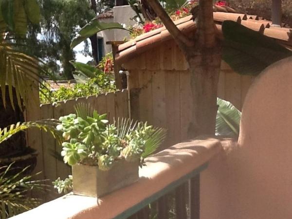 Les Artistes Inn : photo 7 de la chambre chambre lit queen-size avec balcon