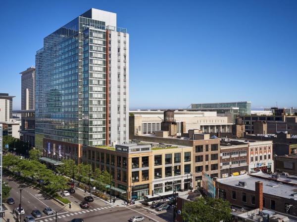 Hampton Inn Chicago McCormick Place : photo 2 de la chambre chambre lit king-size deluxe - non-fumeurs