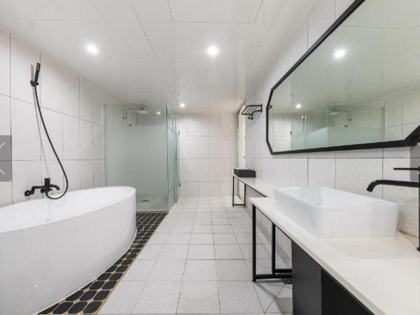 Jamsil Tomgi Hotel : photo 8 de la chambre suite lits jumeaux