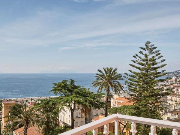 The Britannique Hotel Naples, Curio Collection By Hilton : photo 1 de la chambre chambre lit king-size deluxe - vue sur mer