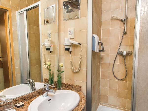 Danubius Hotel Erzsébet City Center : photo 4 de la chambre chambre double standard