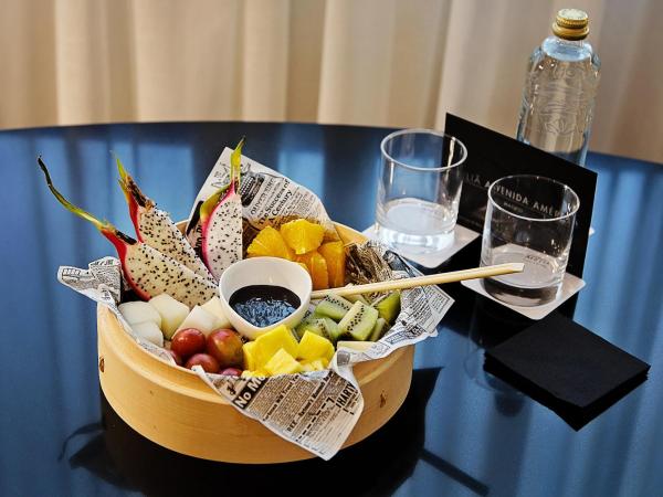 Melia Avenida de America : photo 4 de la chambre chambre lit queen-size premium