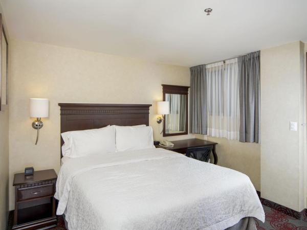 Hampton Inn & Suites Mexico City - Centro Historico : photo 4 de la chambre chambre lit queen-size - non-fumeurs