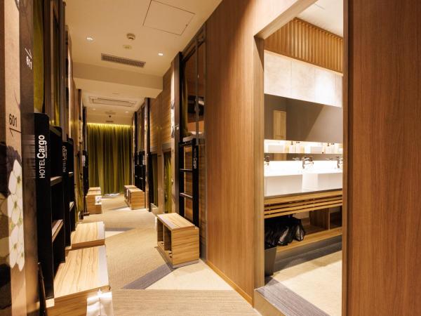 HOTEL Cargo Shinsaibashi : photo 2 de la chambre chambre capsule premium pour femmes
