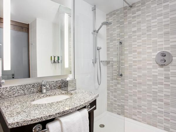 Hampton by Hilton Oxford : photo 3 de la chambre chambre lit queen-size