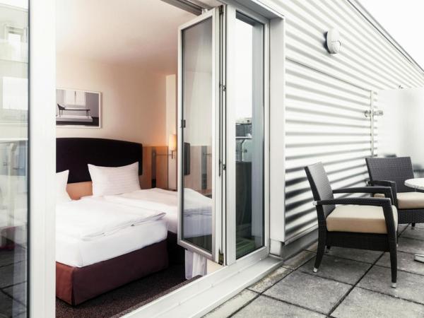 IntercityHotel Wien : photo 1 de la chambre chambre supérieure avec terrasse