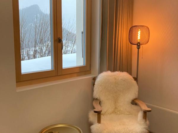 Le Lézard et la Grenouille BnB : photo 5 de la chambre chambre lit queen-size avec salle de bains commune