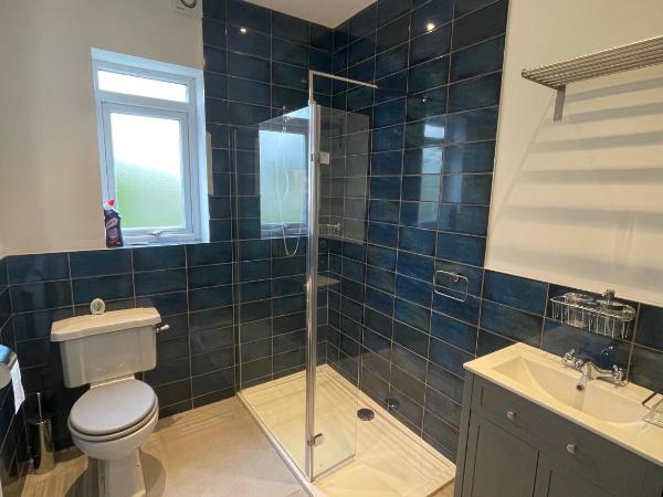 ANFIELD PLACE TO STAY : photo 6 de la chambre chambre lits jumeaux avec douche