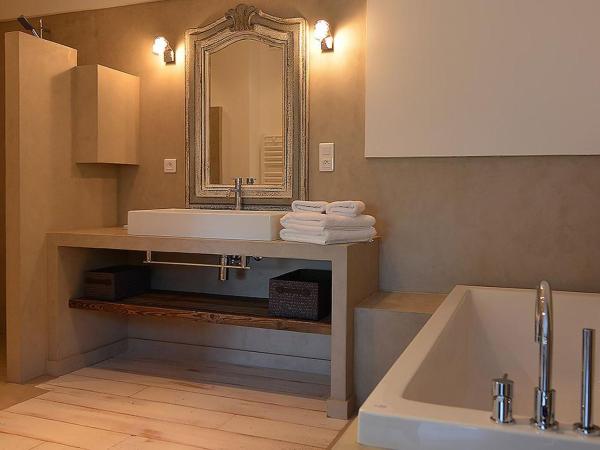 Les lofts de palombaggia : photo 10 de la chambre villa avec piscine privée